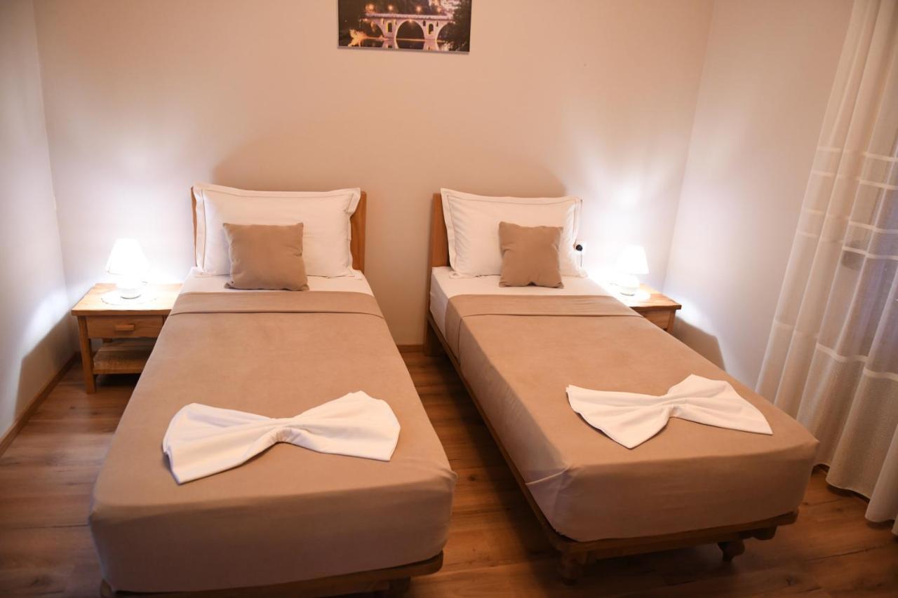 Guesthouse Leo Berat Exterior photo