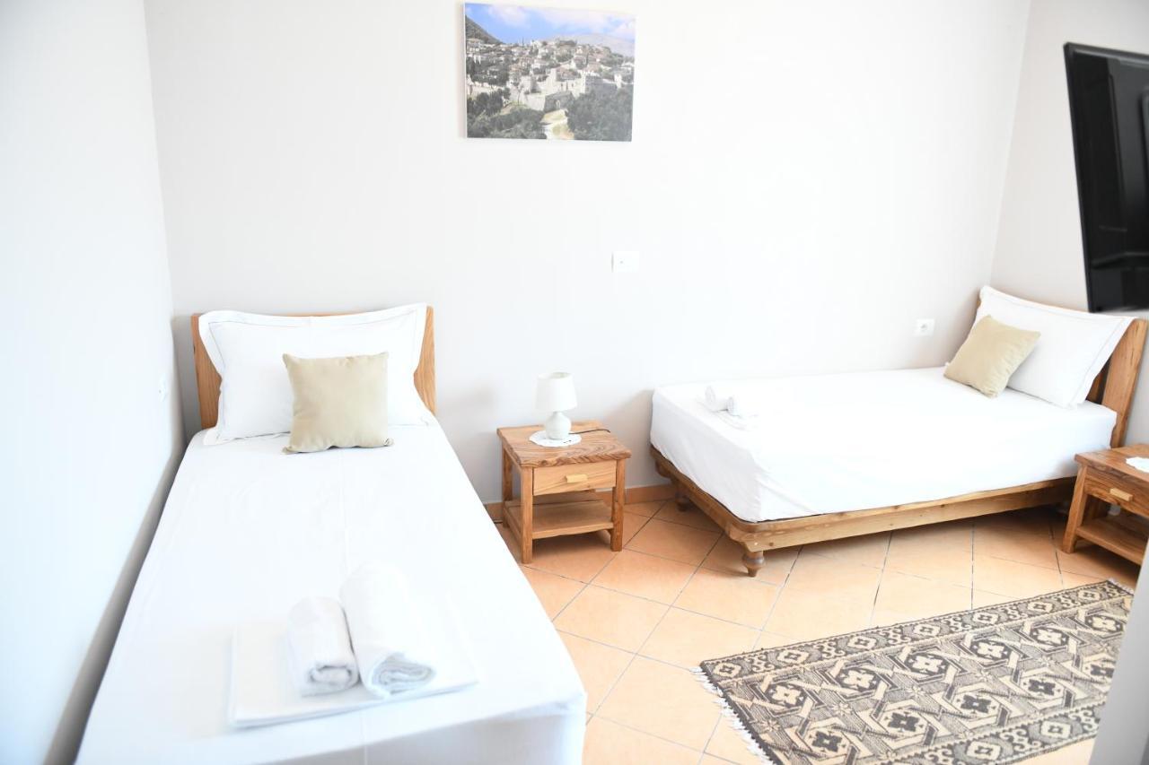 Guesthouse Leo Berat Exterior photo